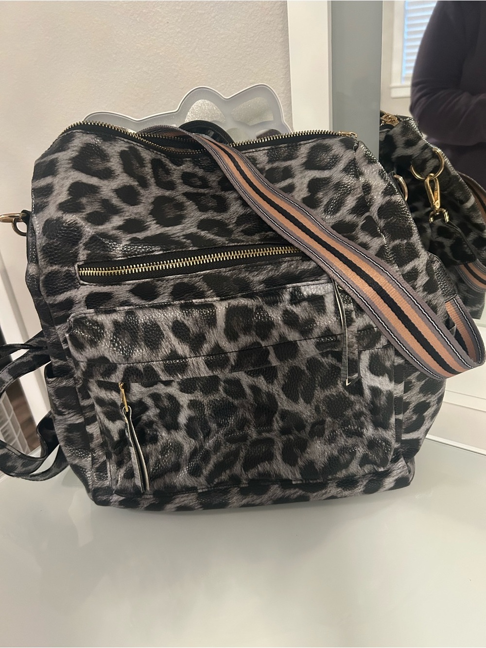 Leopard Print Convertible Shoulder Bag - Gray/Black